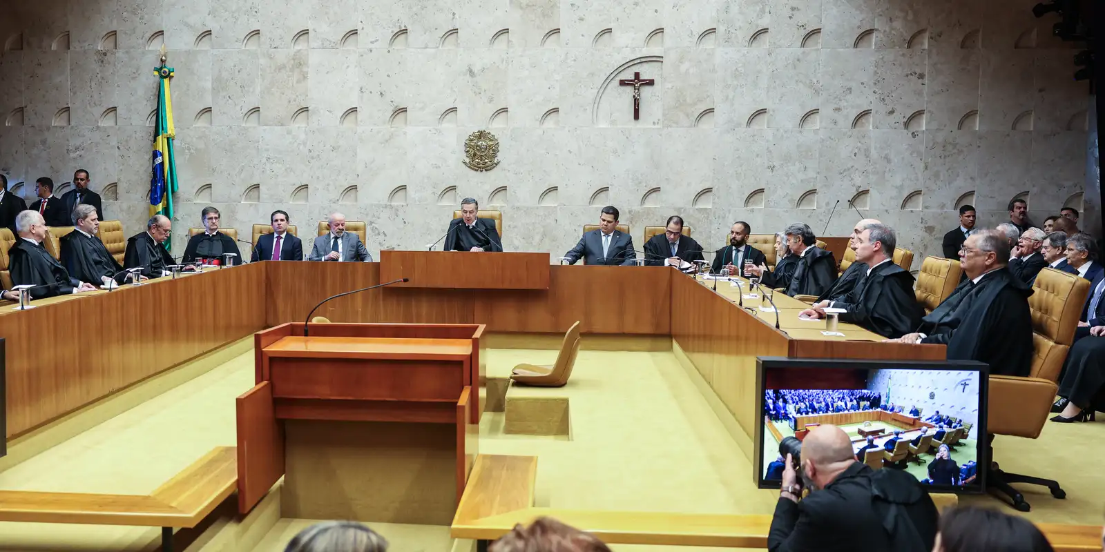 STF inicia julgamento do Núcleo de Desinformação da trama golpista
