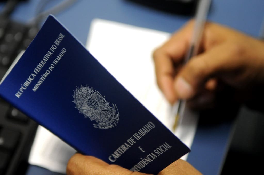 Goiás cria 5.737 novas vagas com carteira assinada em setembro