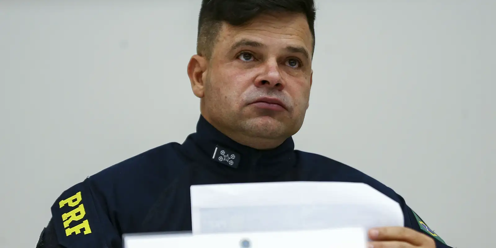 Ex-diretor-geral da PRF rompe tornozeleira e é preso no Paraguai