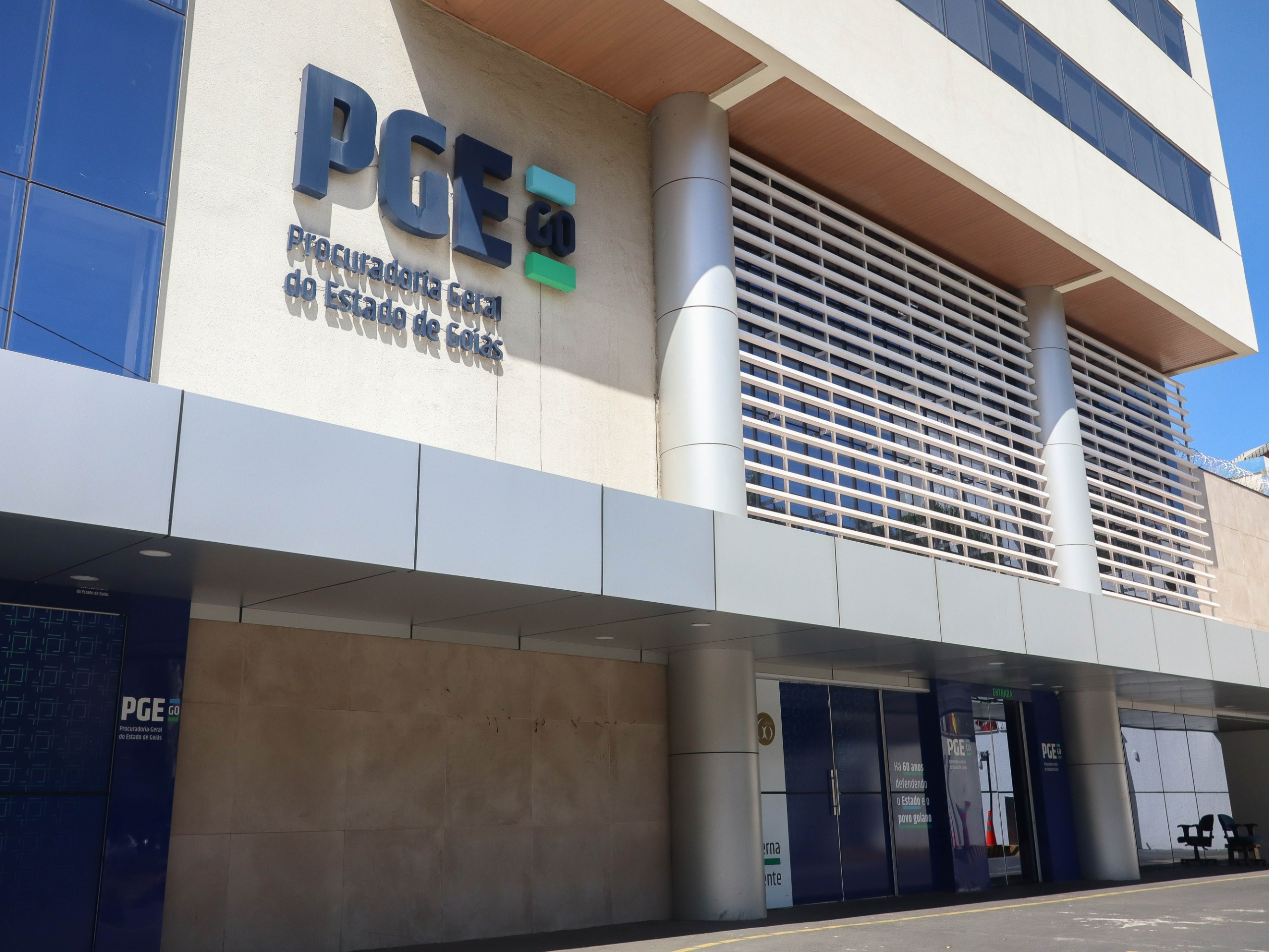 PGE-GO lança edital para negociação de pequenas dívidas e prorroga adesão para grandes valores