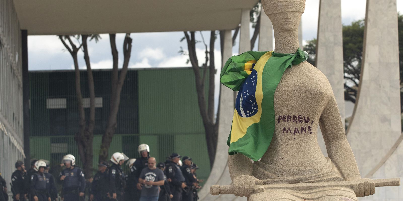 Tentativa de golpe: 179 pessoas estão presas pelo 8 de janeiro