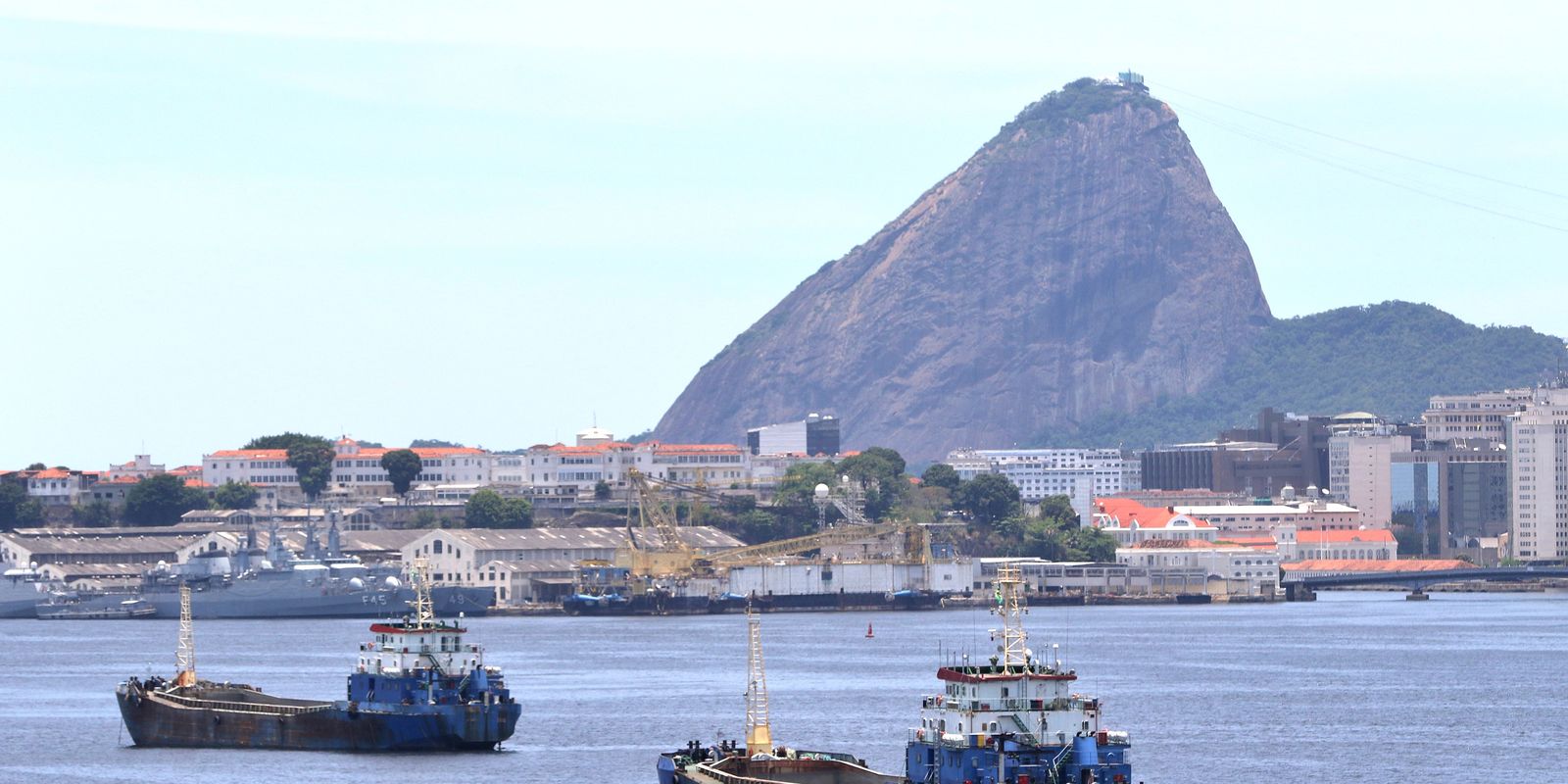 MPF denuncia empresas donas de estaleiro que poluiu Baía de Guanabara