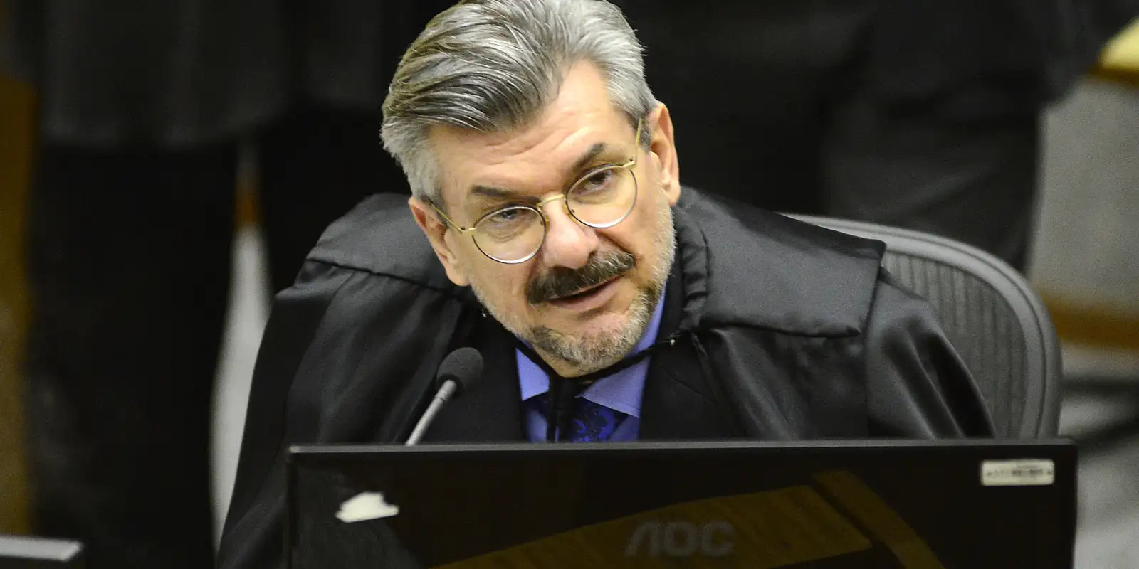 STJ decide afastar ministro Marco Buzzi e propõe perda do cargo