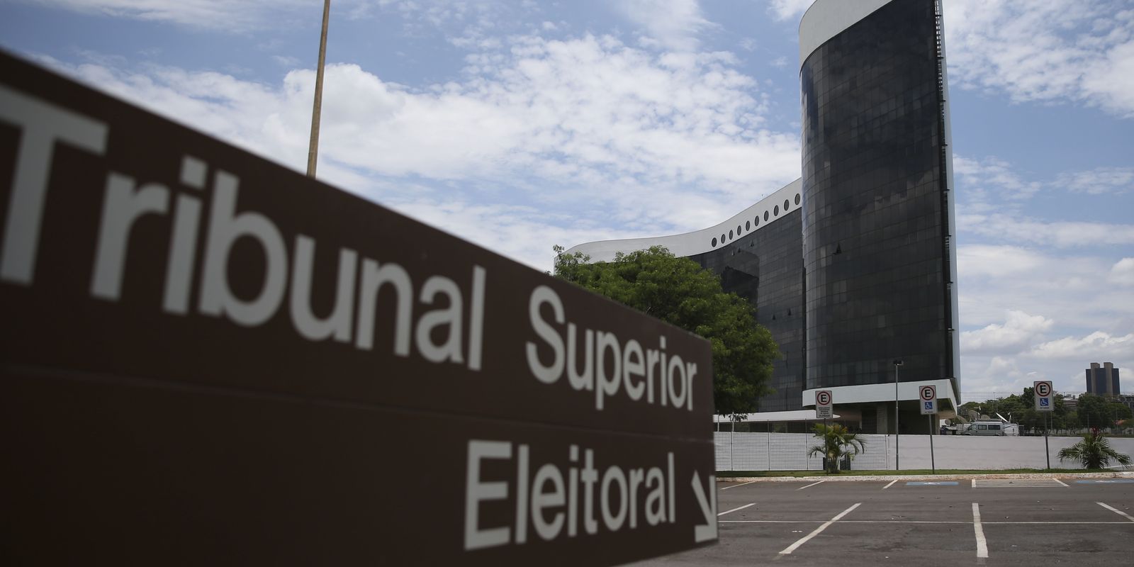 TSE cria Conselho para monitorar desinformação e uso de IA na eleição