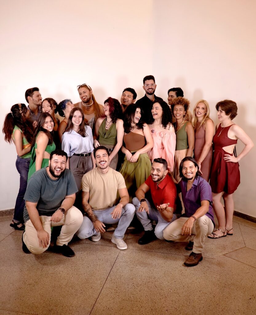 Basileu França apresenta espetáculo musical “Pop Hits”