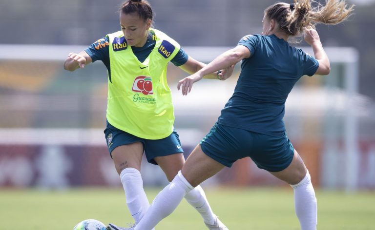 Lula sanciona lei de incentivo ao desenvolvimento do futebol feminino