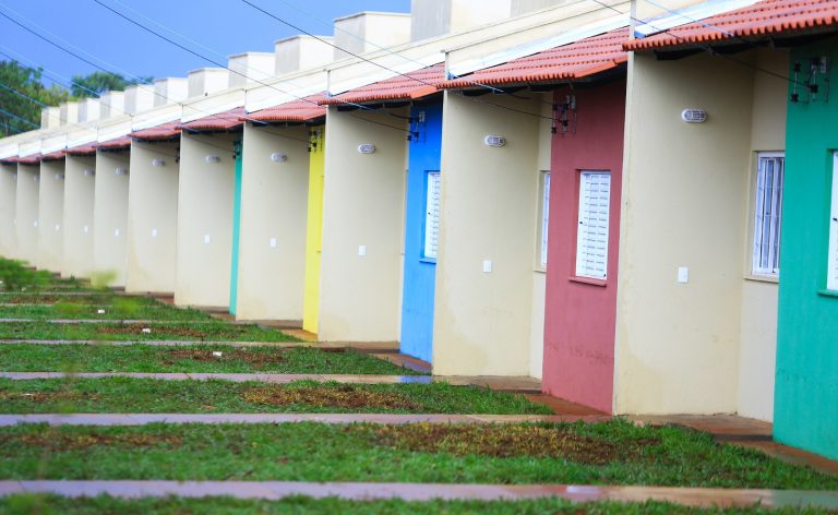 Governo de Goiás recebe inscrições para casas a custo zero em 45 municípios