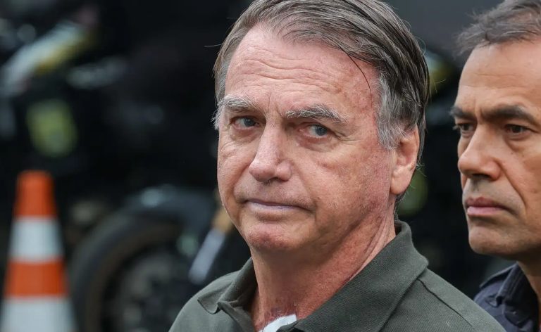 Bolsonaro não sabia que carta seria publicada por Flávio, diz defesa