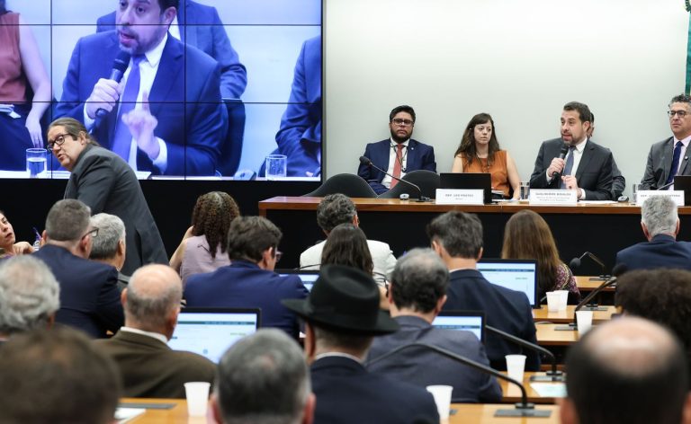 Boulos critica compensação a empresas pelo fim da escala 6x1