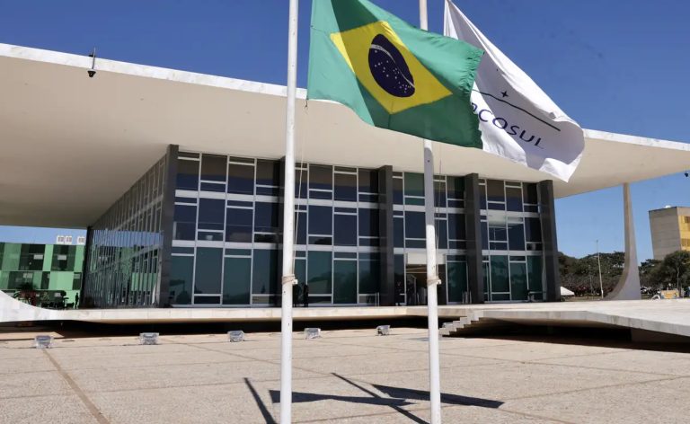 Defesa diz que vídeo de IA não teve autorização de Jair Bolsonaro