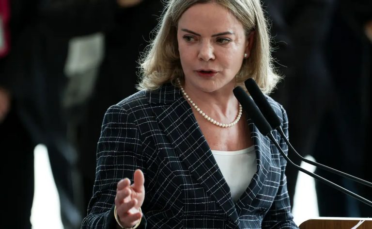 Derrite como relator do PL Antifacção contamina debate, diz Gleisi   