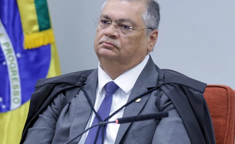 Dino determina criação de campanhas sobre transparência de emendas