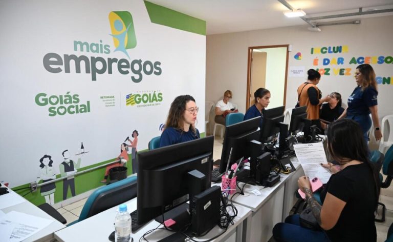 Atendimento no Feirão de Empregos