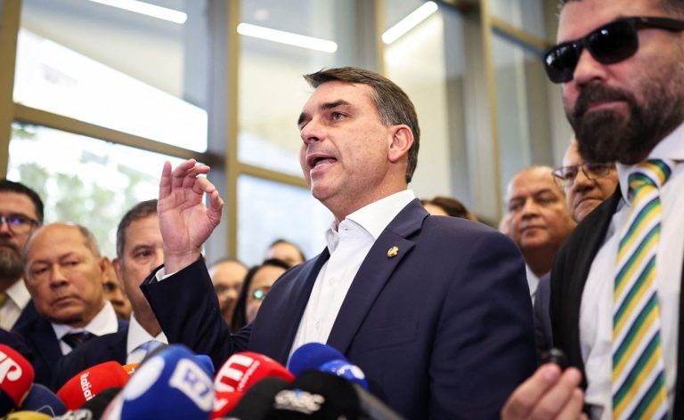 Flávio confirma encontro com Vorcaro após banqueiro ter sido preso