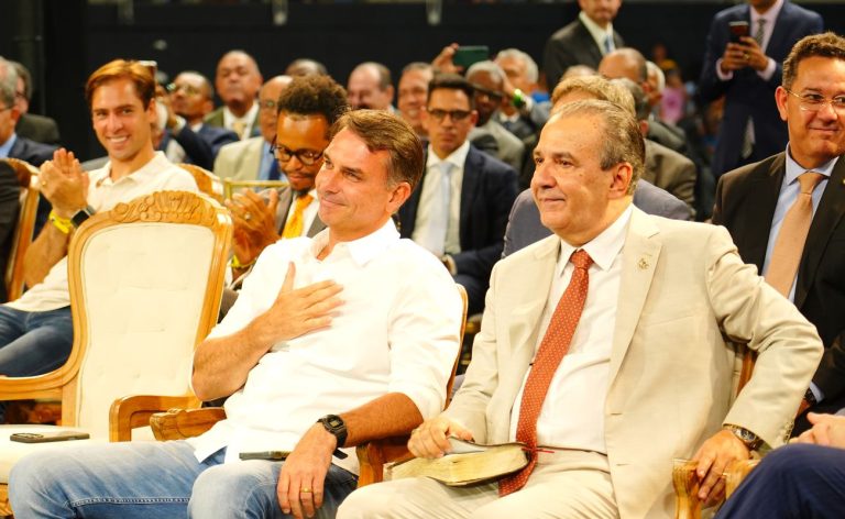 Flávio passa domingo reunido com prefeitos e vereadores de São Paulo
