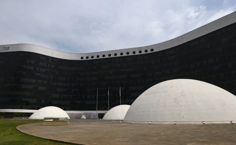 IA pode gerar mais fake news nas eleições, alertam especialistas