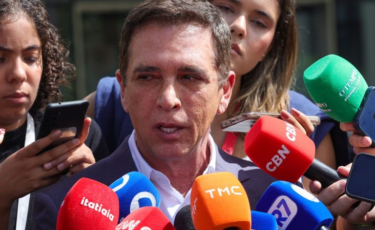 Jair Bolsonaro tem alta hospitalar; ex-presidente já está em casa