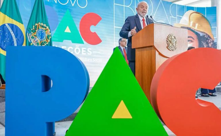 Lula anuncia R$ 9,7 bilhões para o transporte público