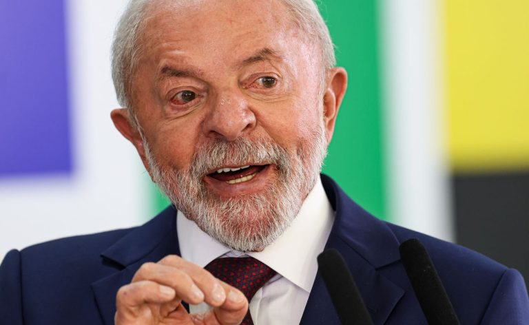 Lula diz esperar que Senado vote indicação de Messias ao STF em 2026
