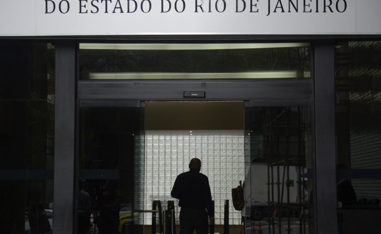 MPRJ denuncia desvio em contratos de alimentação para hospitais
