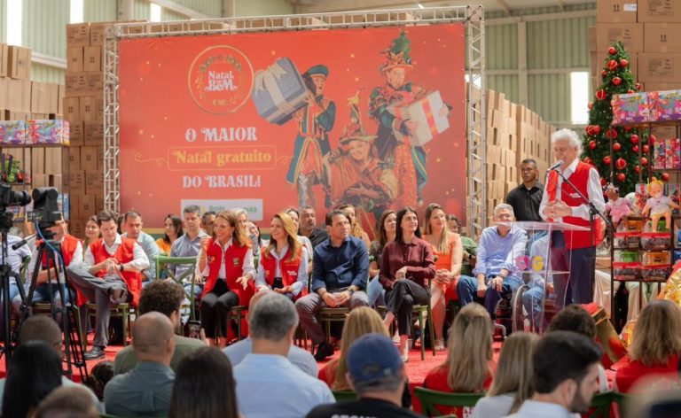 Começa a entrega de presentes do Natal do Bem