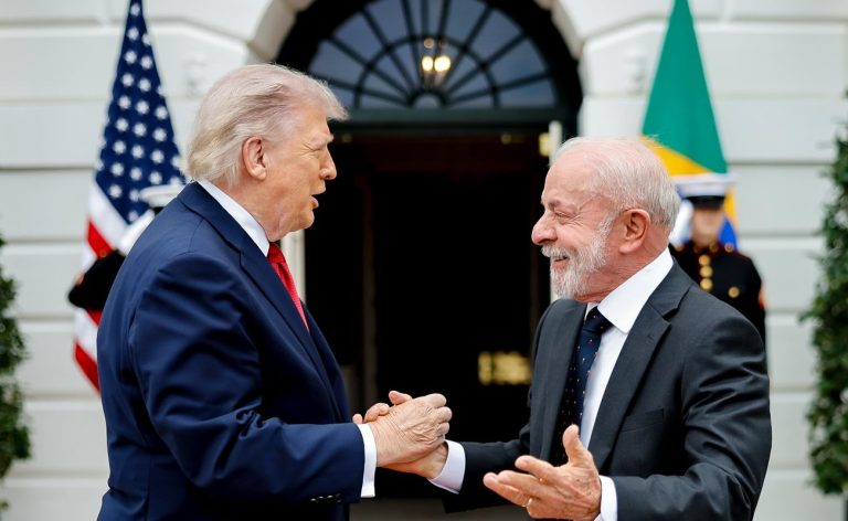 "Ninguém respeita lambe-botas", diz Lula sobre reunião com Trump