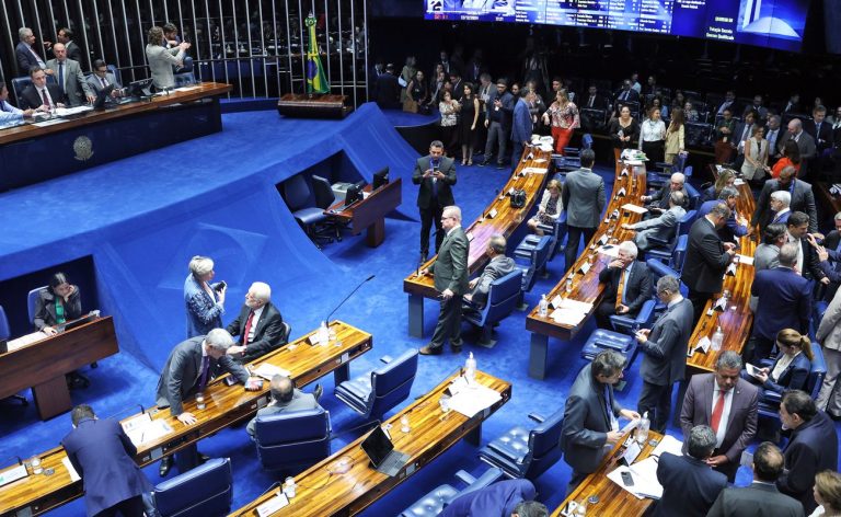 PL elege 19 senadores e soma 28; MDB conquista sete vagas e PT, seis