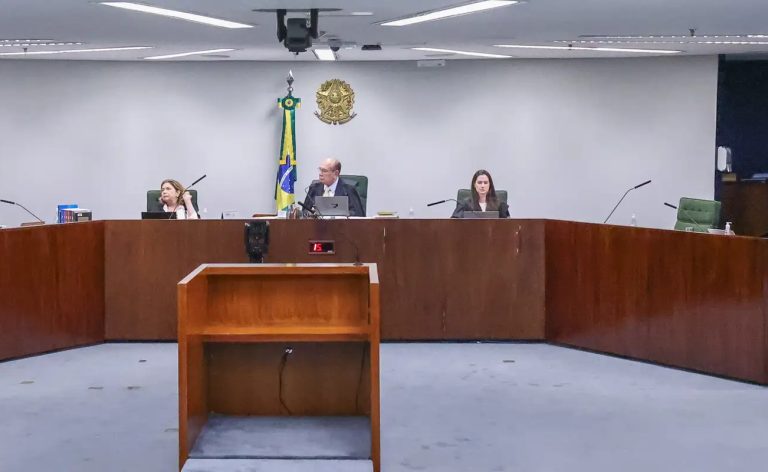 Segunda Turma do STF forma maioria para manter diretor da PF afastado