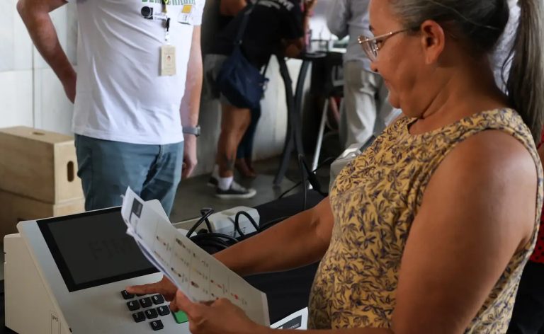 TRE-RJ distribui mais de 1 milhão de colas eleitorais para dia do voto