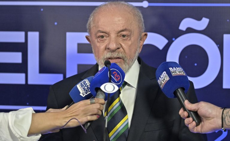 TSE: Lula autoriza quebra de sigilo bancário se Flávio fizer o mesmo