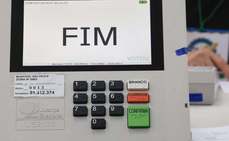 TSE registra 421 urnas substituídas nas primeiras 2 horas de votação