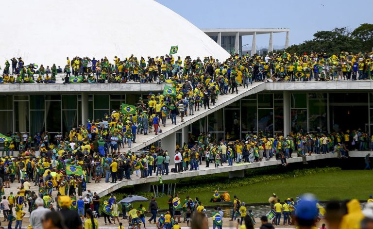 Três anos do 8 de janeiro: condenação de réus fortalece a democracia