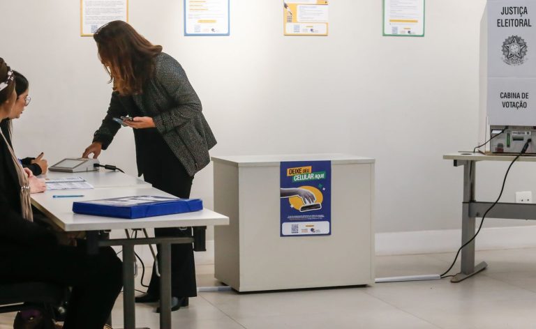Votação começa com poucas filas na zona sul de São Paulo
