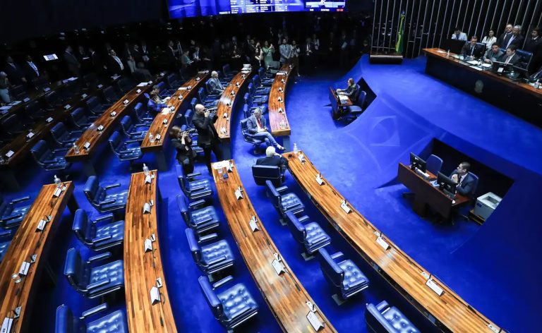Votos para o Senado exigem atenção redobrada do eleitor